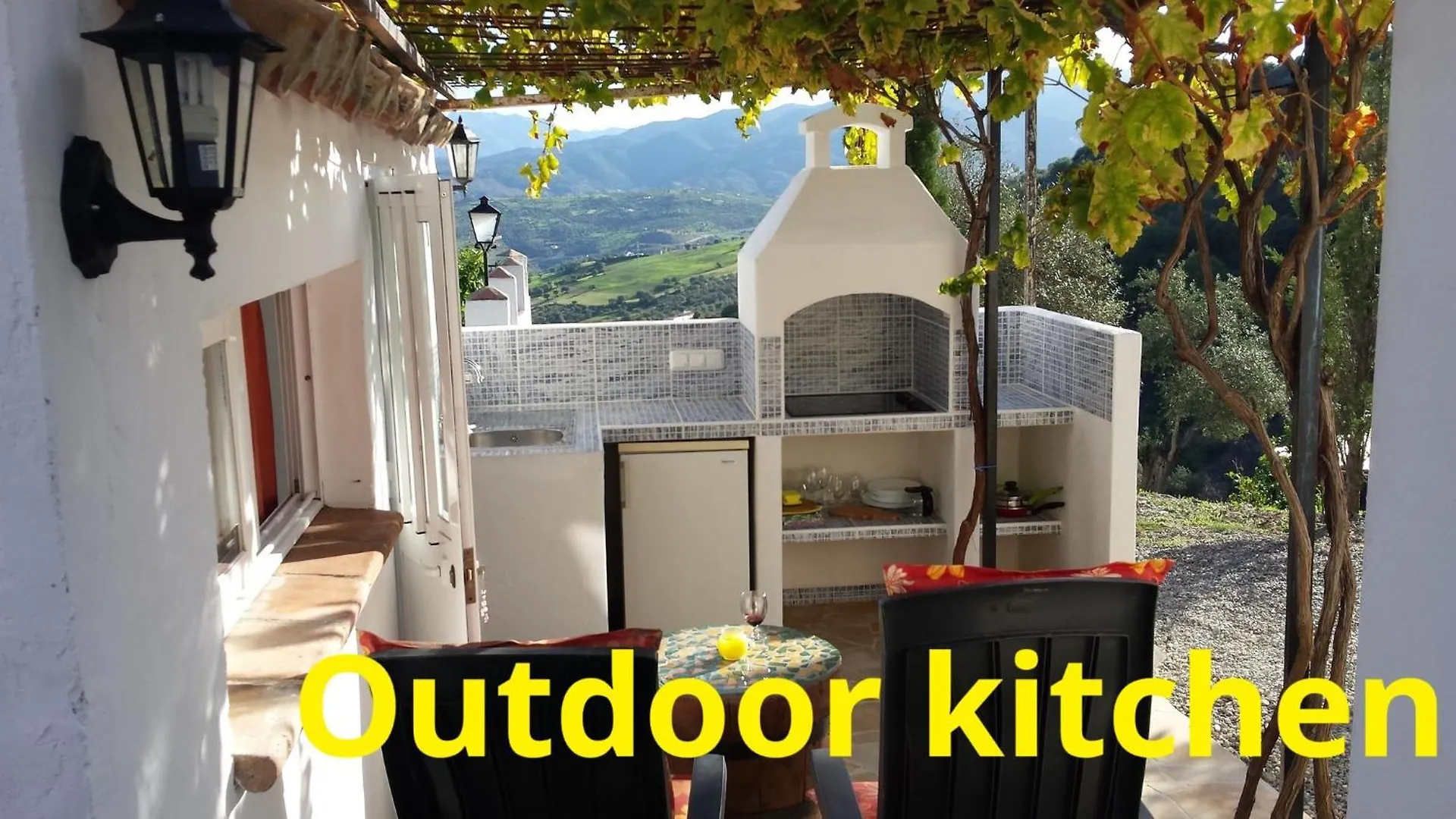 Tiny House 12M2 In Holiday Park With 55 M2 Pool Tolox 0*,